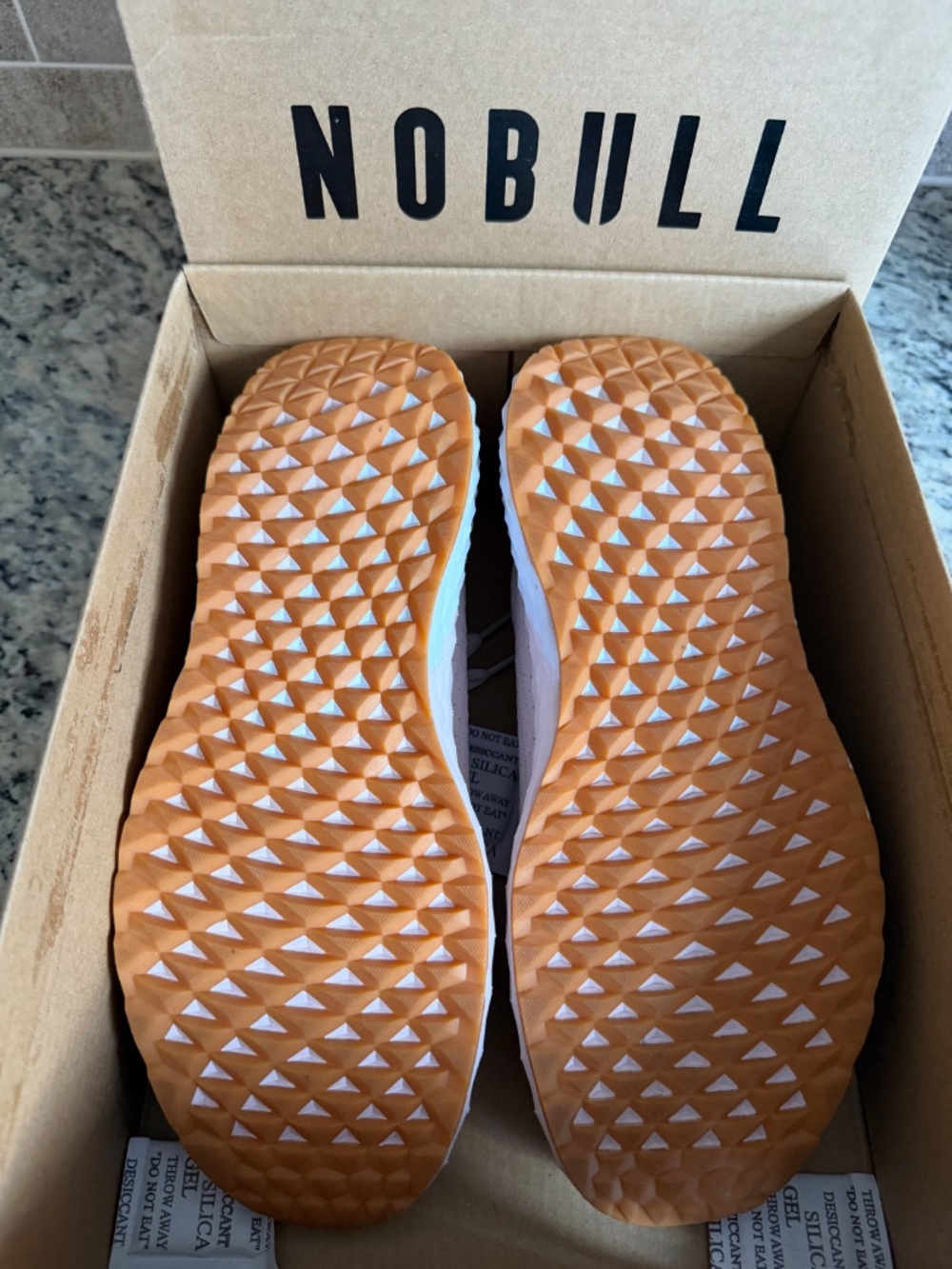 NOBULL Ripstop Runner W7.5 Pink - Picture 4 of 8